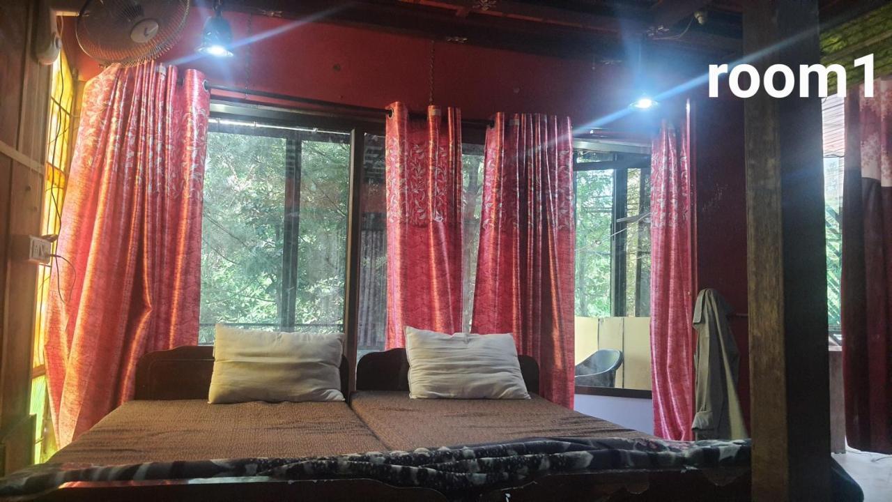Amruta Homestays Chikhaldara Exteriör bild