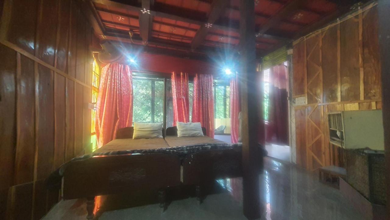 Amruta Homestays Chikhaldara Exteriör bild