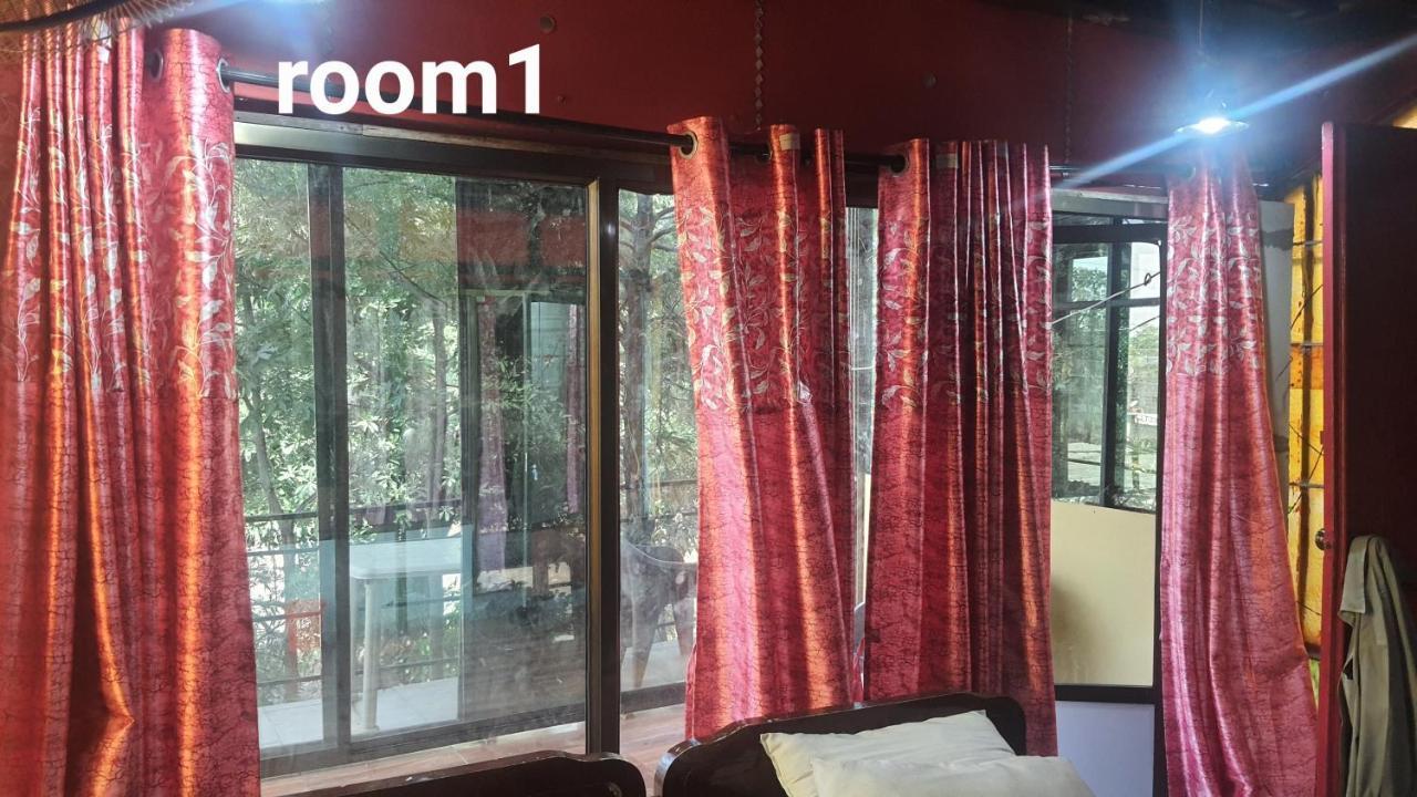 Amruta Homestays Chikhaldara Exteriör bild