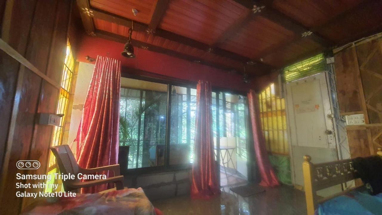 Amruta Homestays Chikhaldara Exteriör bild